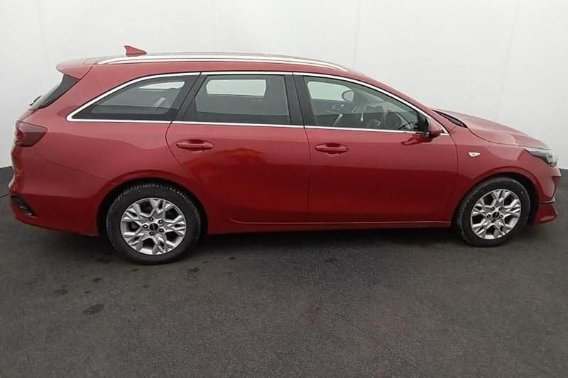 Red Used 2022 Kia Ceed Sportswagon Estate | £12,250 (Good price) - Image 1/1