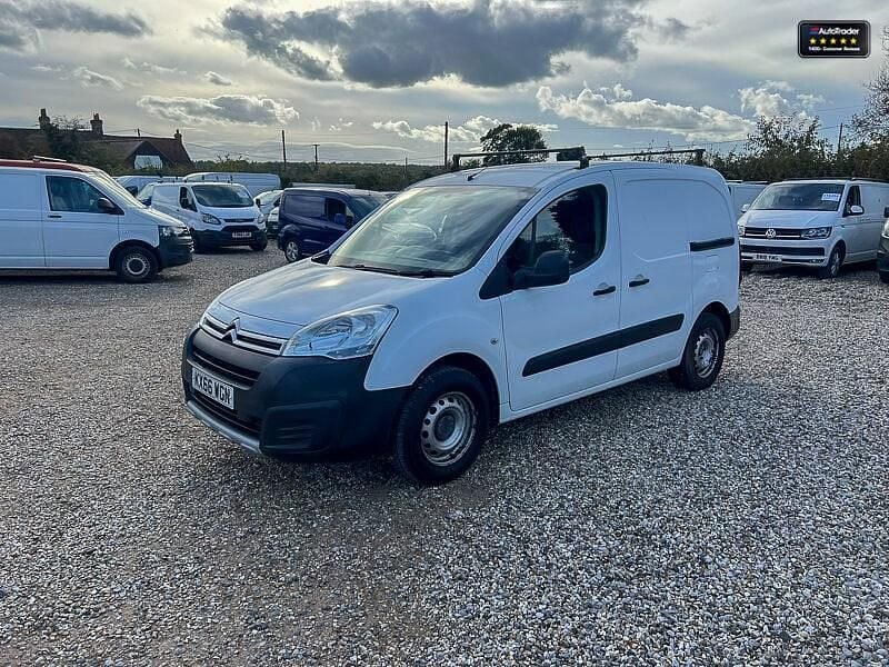Used Citroën Berlingo XTR 100 HP (73 kW) 2016 White MPV