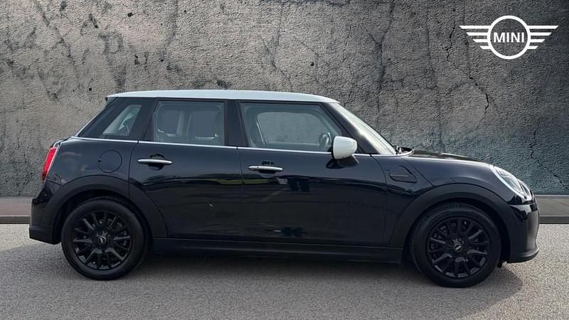 Used Mini Cooper Classic 134 HP (98 kW) 2023 Black Hatchback