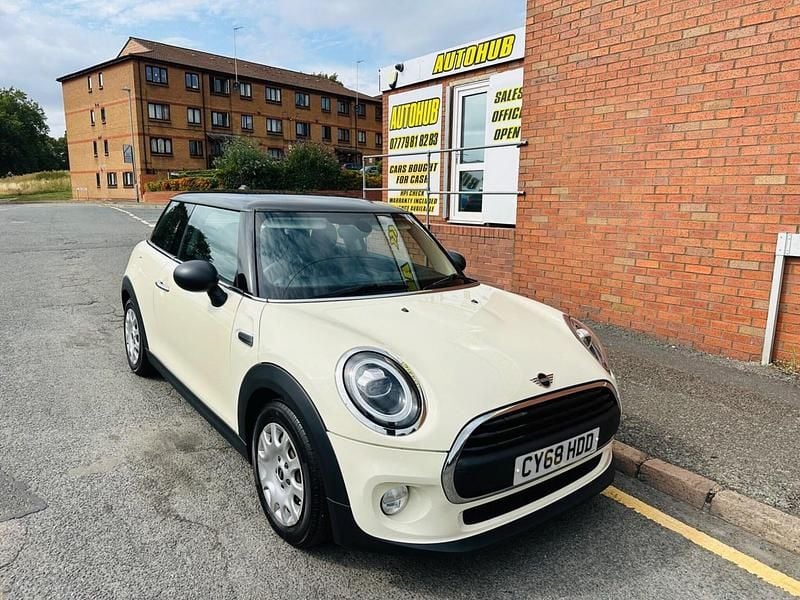 White Used 2018 Mini ONE Hatch Hatchback | £9,295 (Fair price) - Image 1/4