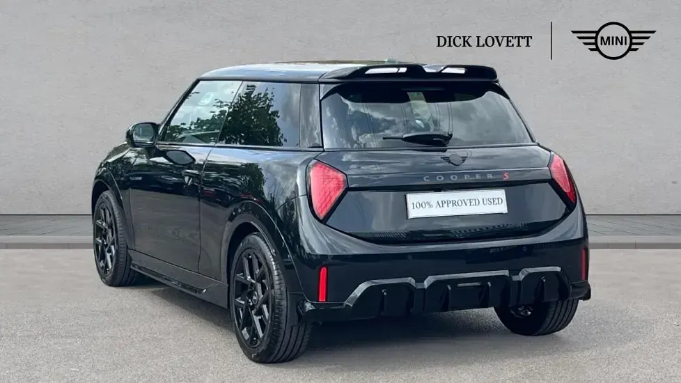 Used Mini Cooper S Hatch 201 HP (147 kW) 2025 Black Hatchback
