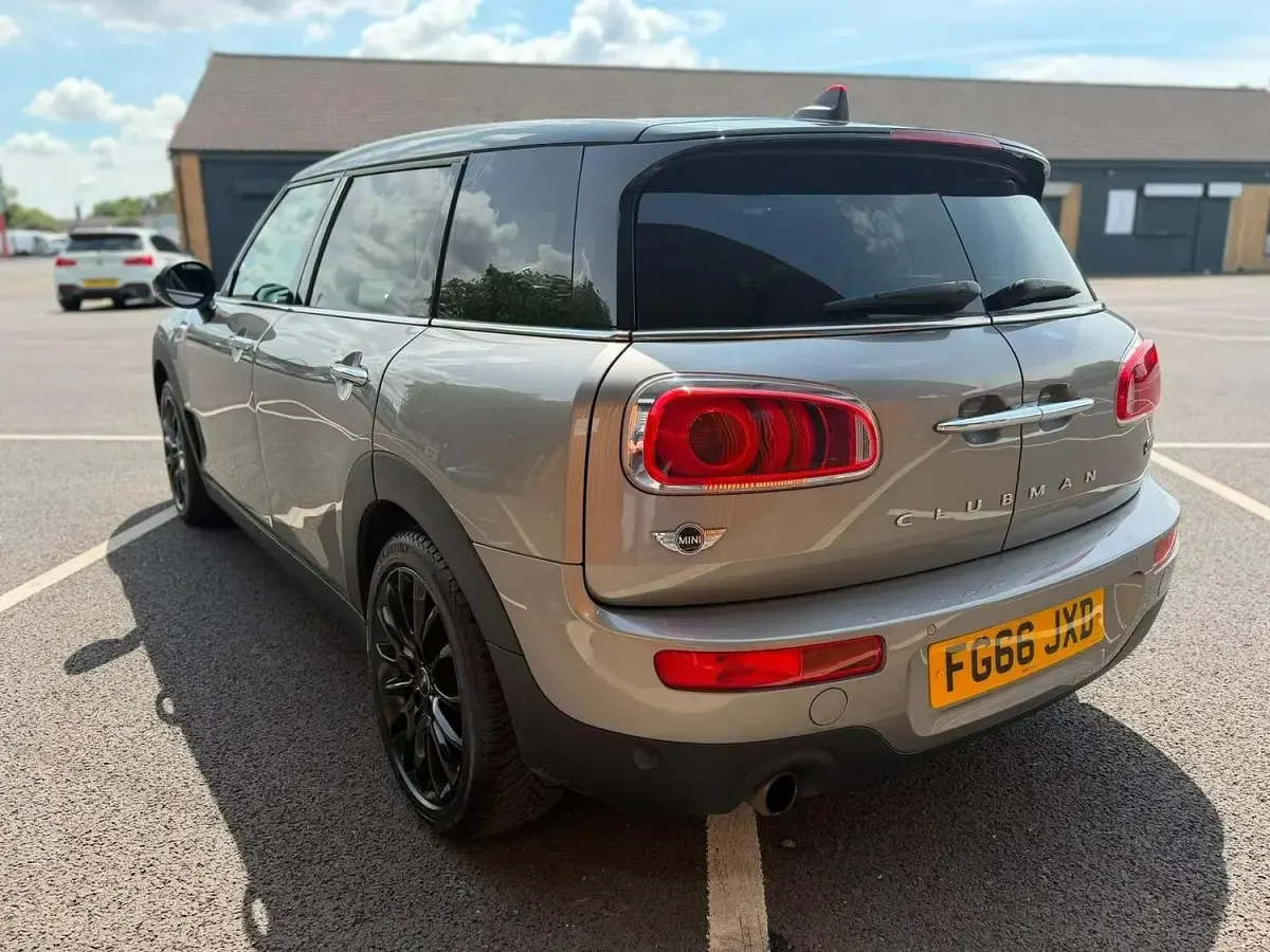Used Mini Cooper Clubman 136 HP (100 kW) 2016 Silver Estate