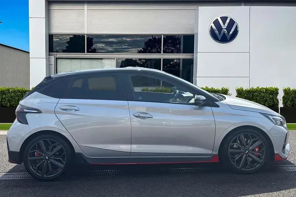 Used Hyundai i20 204 HP (150 kW) 2023 Silver Hatchback