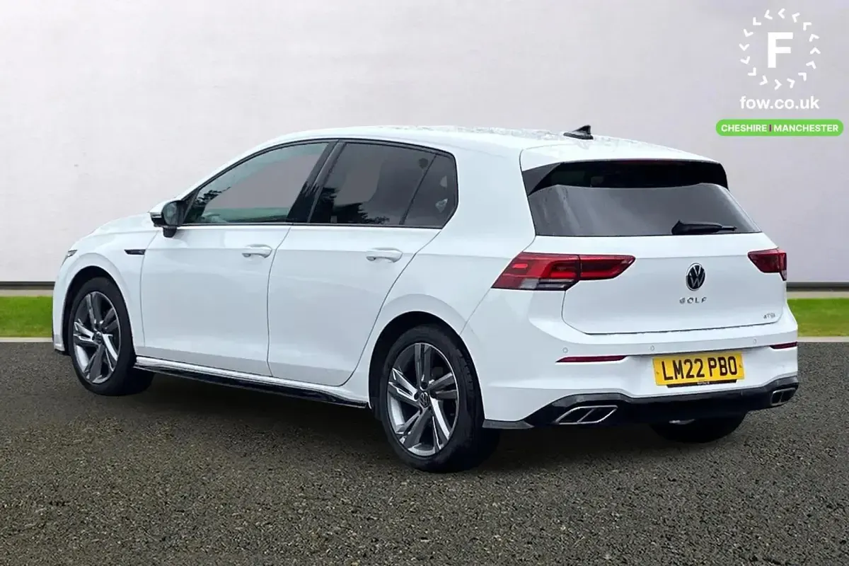 Used VW Golf VIII R-line 204 HP (150 kW) 2022 White Hatchback