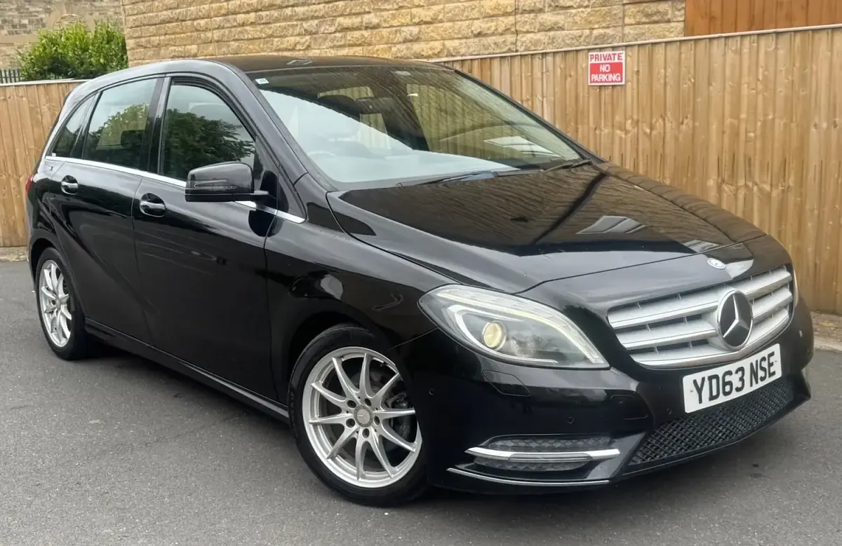 Used Mercedes B180 2014 Black Hatchback