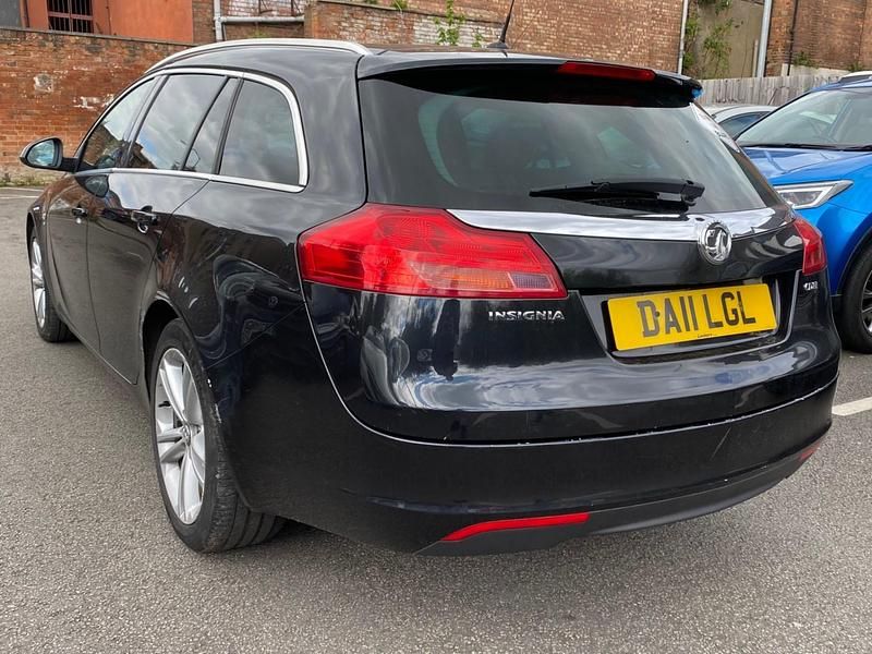Used Vauxhall Insignia SRi 2011 Black Estate