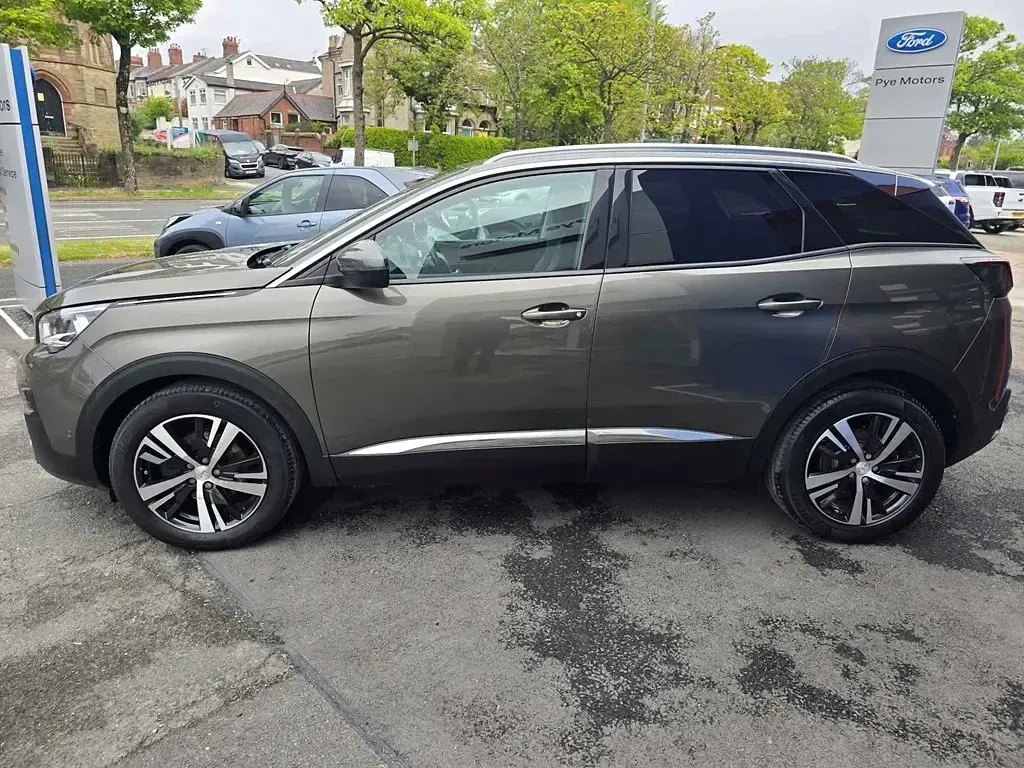 Second-hand Peugeot 3008 Allure 2020 Gri SUV