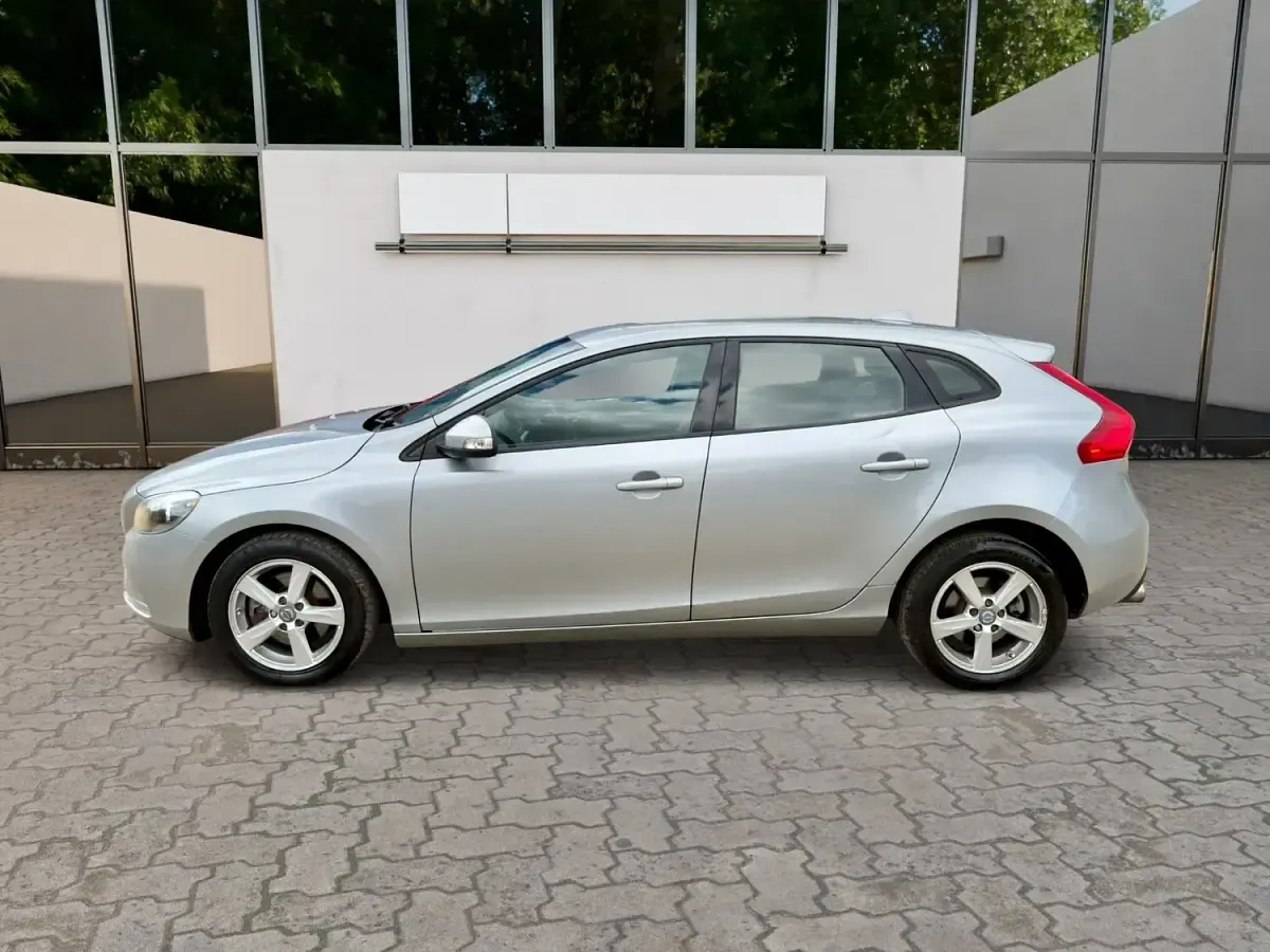 Used Volvo V40 2012 Silver Hatchback