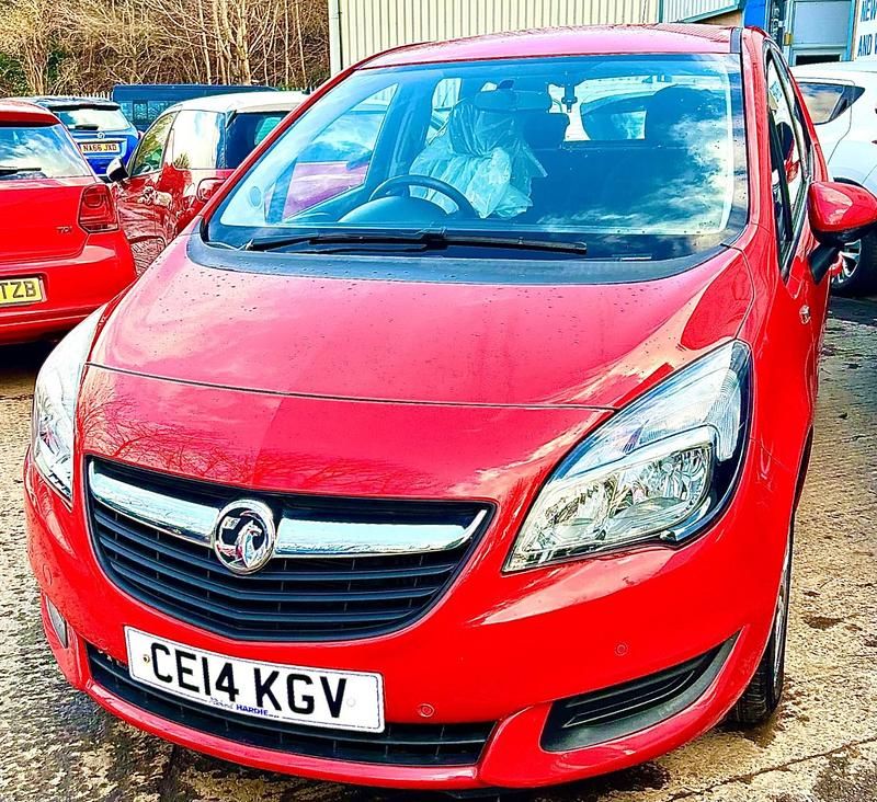 Red Used 2014 Vauxhall Meriva MPV | £2,250 (Good price) - Image 1/3
