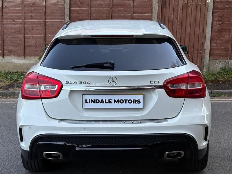 Used Mercedes GLA200 AMG line 136 HP (100 kW) 2014 White SUV