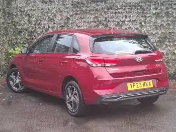 Used Hyundai i30 SE 120 HP (88 kW) 2023 Red Hatchback
