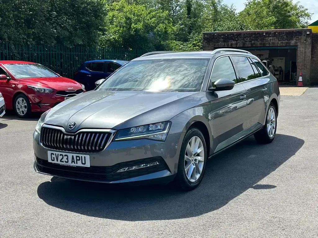 Used Skoda Superb SE Technology 150 HP (110 kW) 2023 Grey Estate