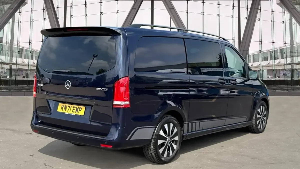 Used Mercedes Vito 190 HP (139 kW) 2021 Blue Van