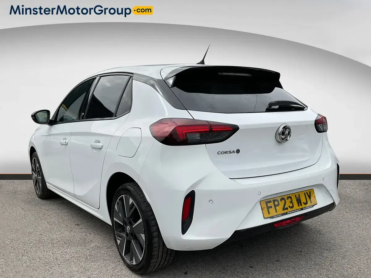 Used Vauxhall Corsa-e 100 kW (136 HP) 2023 White Hatchback
