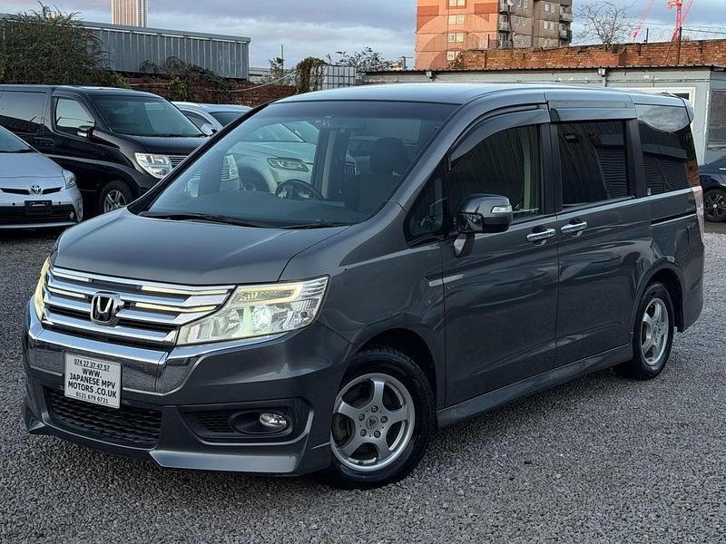 Używany Honda Stepwgn 2012 Szary Minivan