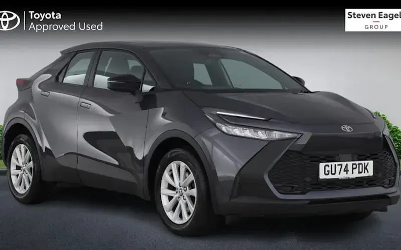 Used Toyota C-HR 140 HP (102 kW) 2024 SUV