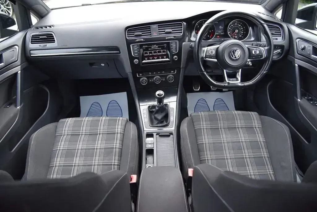 Second-hand VW Golf VII GTD 2014 Negru Hatchback