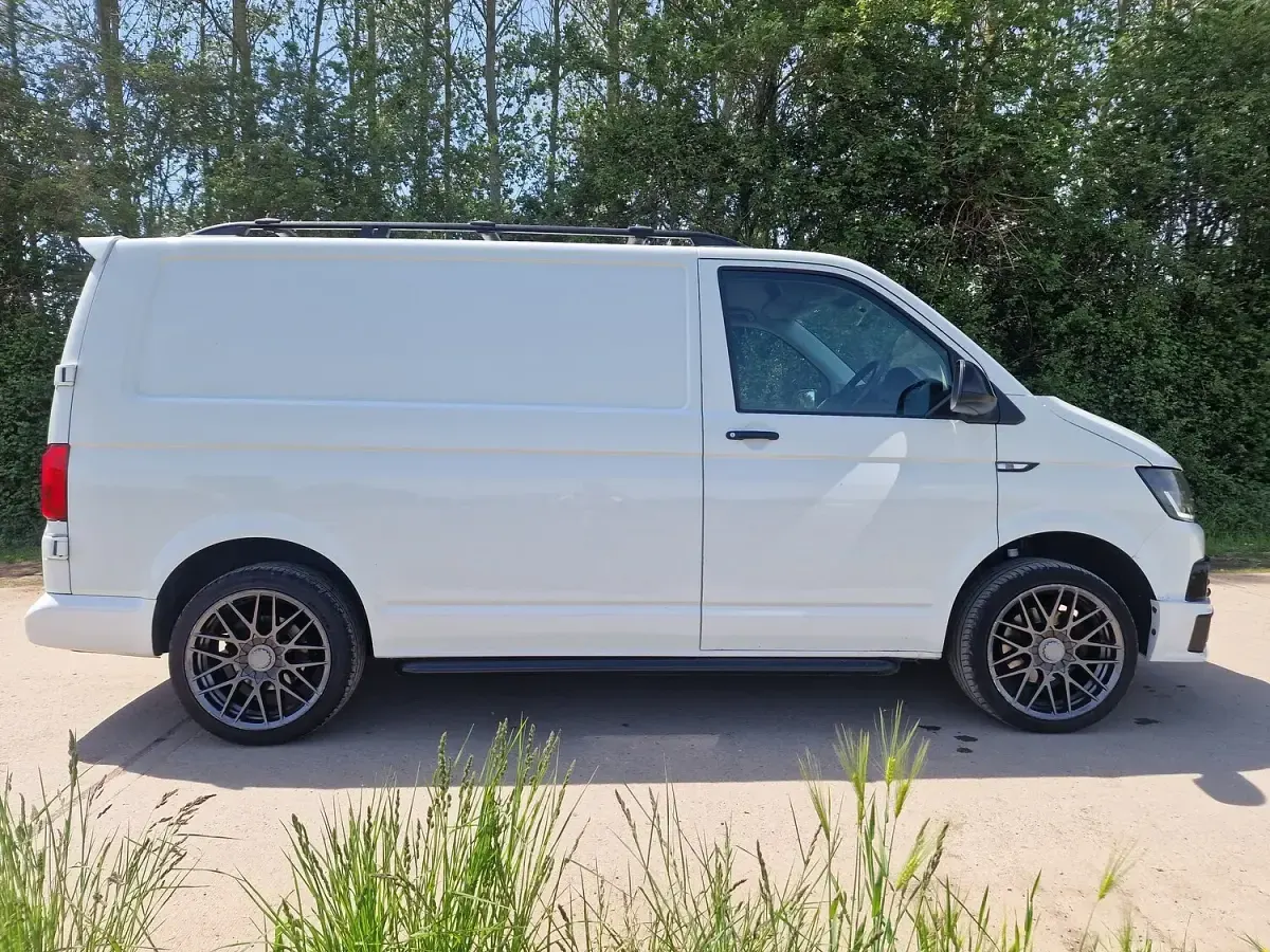 Used VW T6 Startline 101 HP (74 kW) 2017 White Van