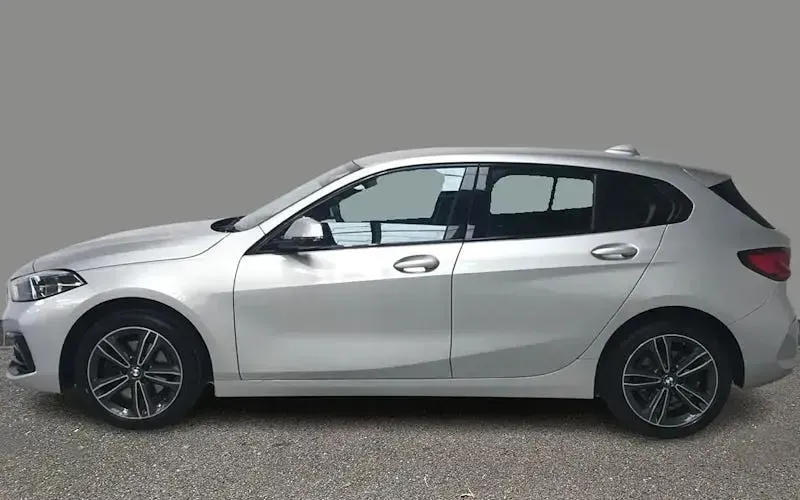 Used BMW 118 Sport Line 140 HP (102 kW) 2019 Silver Hatchback