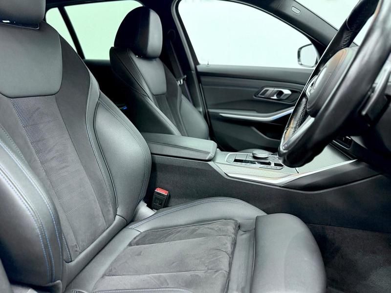 Used BMW 330e M Sport 288 HP (211 kW) 2022 White Estate