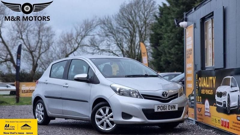 Used Toyota Yaris Multidrive S 2011 Silver Hatchback