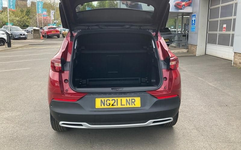 Usado Vauxhall Grandland X Edition 131 CV (96 kW) 2021 Rojo SUV