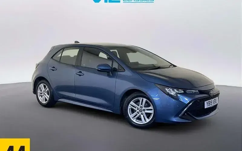 Used Toyota Corolla 116 HP (85 kW) 2019 Hatchback