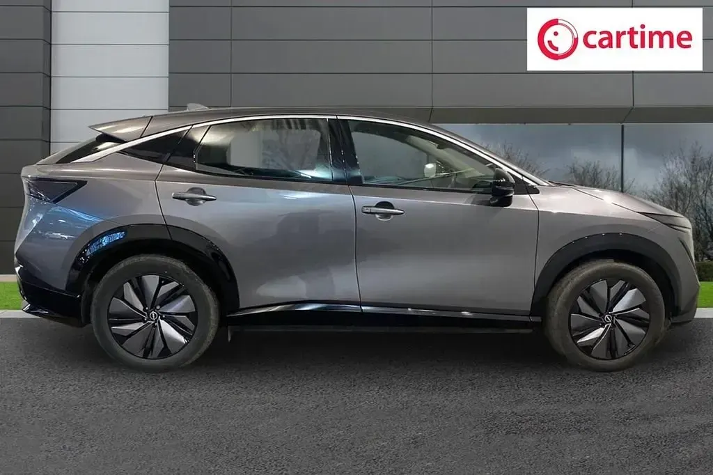 Usado Nissan Ariya 160 kW (218 HP) 2024 Cinzento SUV