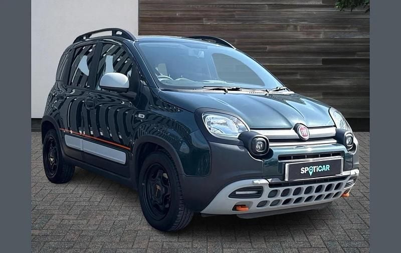 Used Fiat Panda Garmin 68 HP (50 kW) 2024 Green Hatchback