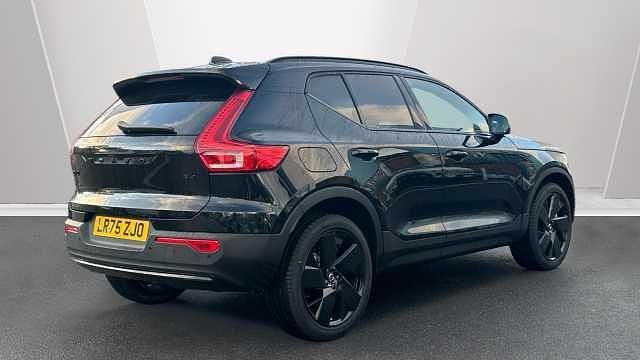 Used Volvo XC40 Plus 194 HP (142 kW) 2025 Black SUV