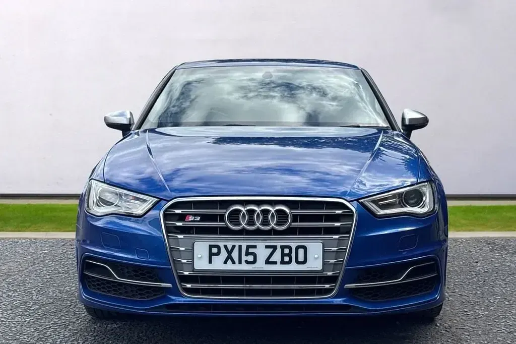 Begagnad Audi S3 Sportback Design 300 HK (220 kW) 2015 Blå Halvkombi