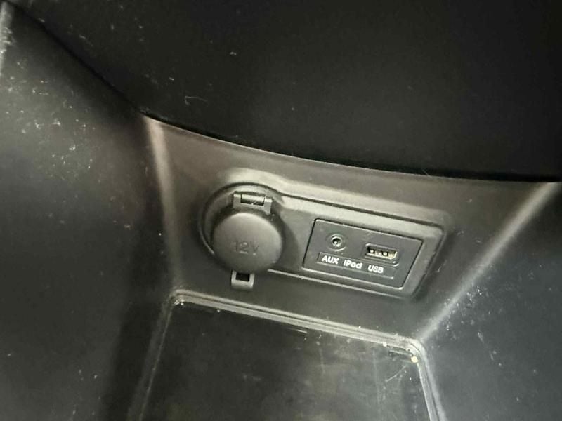 Image 4/4