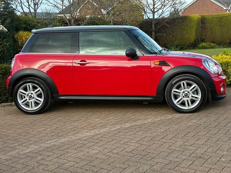 Usado Mini Cooper Hatch 2013 Vermelho Citadino