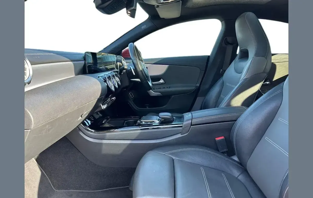 Usado Mercedes CLA220 AMG Line Premium Plus 187 HP (137 kW) 2020 Vermelho Sedan