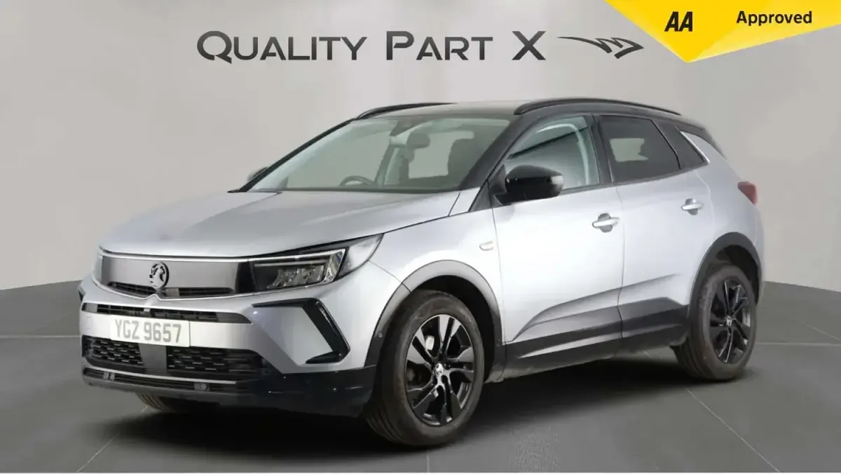 Used Vauxhall Grandland X S 130 HP (95 kW) 2023 Grey SUV