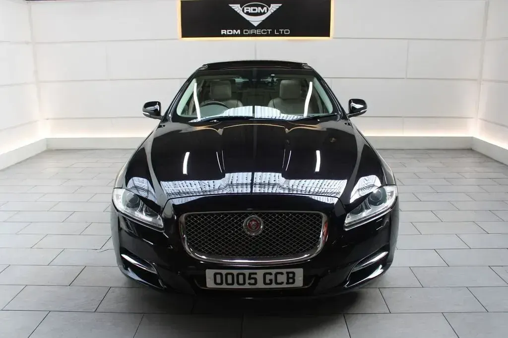 Used Jaguar XJ Portfolio 275 HP (202 kW) 2014 Black Sedan