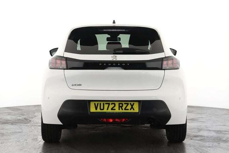 Used Peugeot 208 Active+ 99 HP (72 kW) 2023 White Hatchback