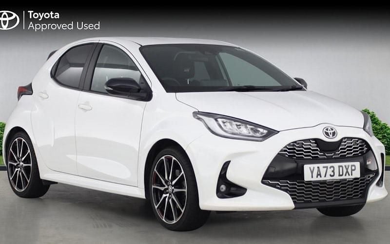 Second-hand Toyota Yaris Hybrid Sport 116 CP (85 kW) 2022 Hatchback
