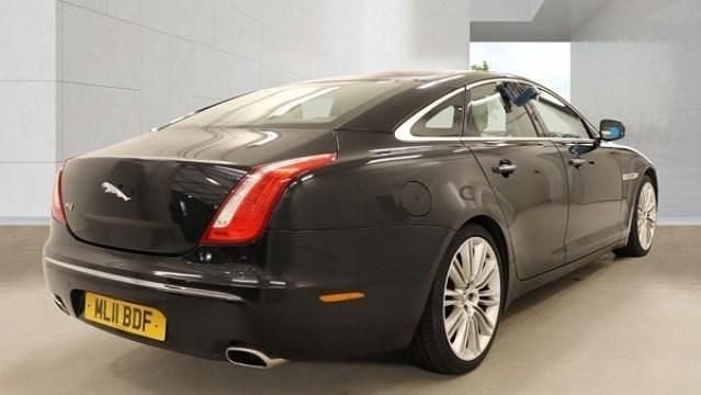 Used Jaguar XJ Portfolio 275 HP (202 kW) 2011 Black Sedan