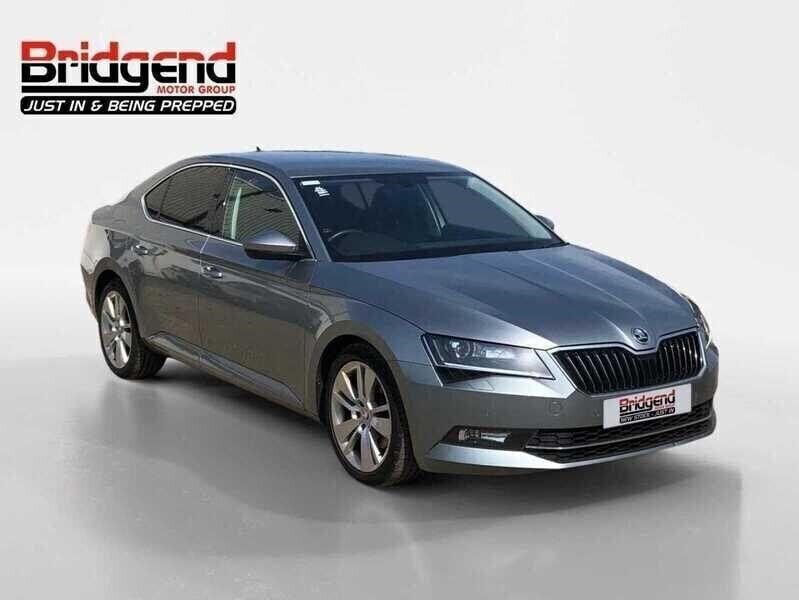 Grey Used 2019 Skoda Superb SE L Executive Hatchback | £12,599 (Fair price) - Image 1/4