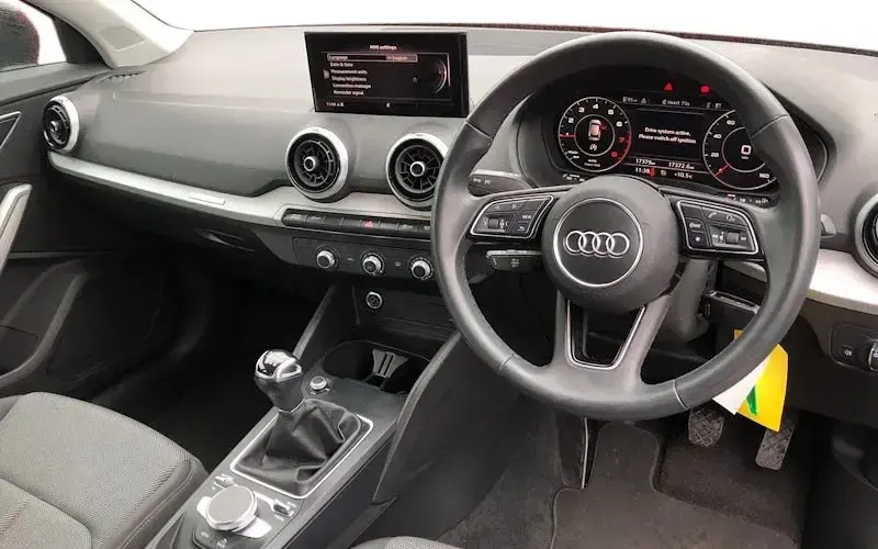 Usado Audi Q2 Sport 110 HP (80 kW) 2024 SUV