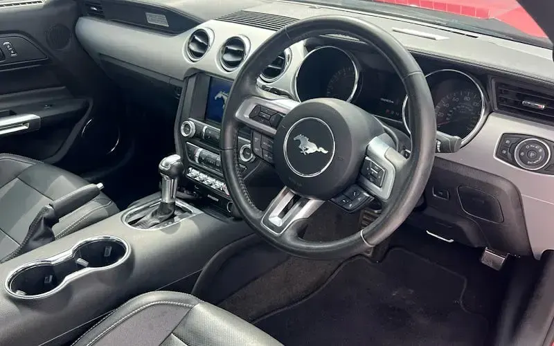 Used Ford Mustang 317 HP (233 kW) 2017 Red Coupe