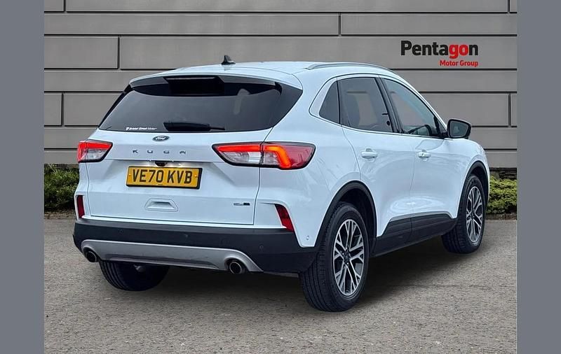 Used Ford Kuga Titanium 147 HP (108 kW) 2020 White SUV