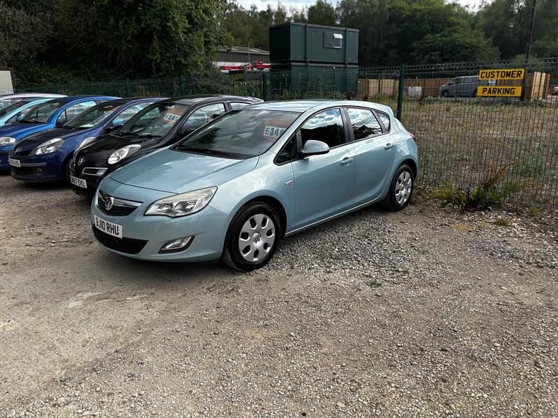 Blue Used 2010 Vauxhall Astra Hatchback | £3,499 (A bit pricey) - Image 1/1