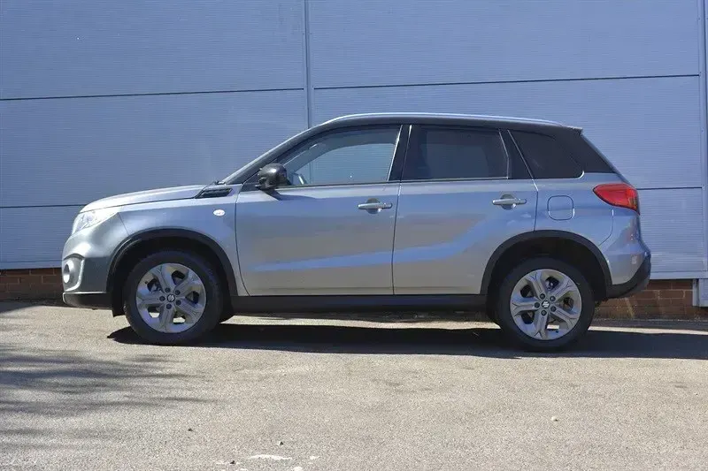 Gebraucht Suzuki Vitara SZ-T 120 PS (88 kW) 2018 Grau SUV