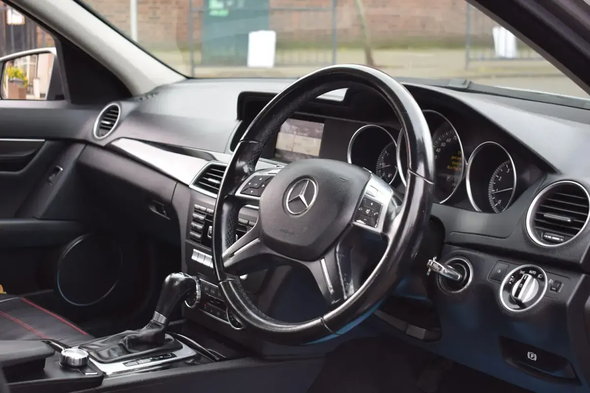 Used Mercedes C180 Executive 2012 Silver Sedan