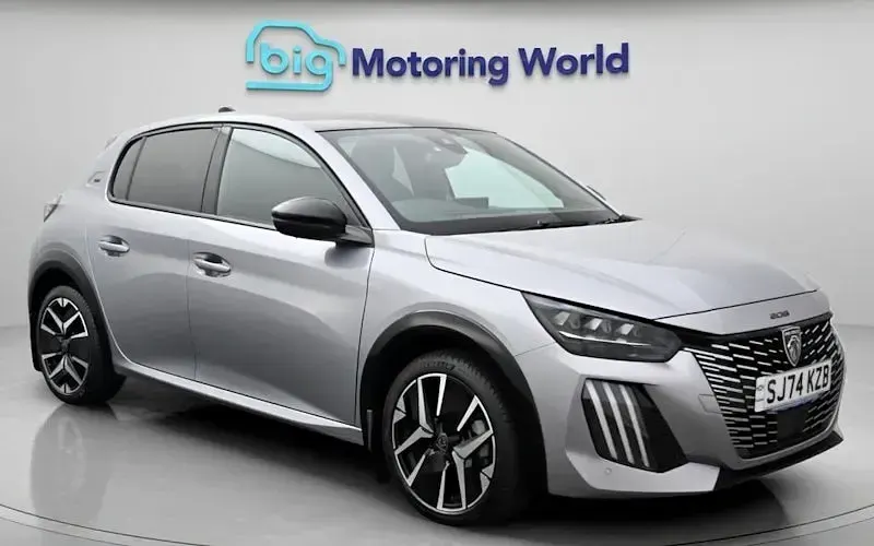 Used Peugeot 208 GT 102 HP (75 kW) 2024 Hatchback