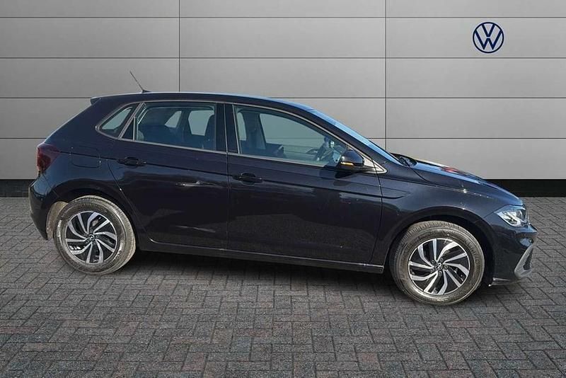 Used VW Polo Life 95 HP (69 kW) 2025 Black Hatchback