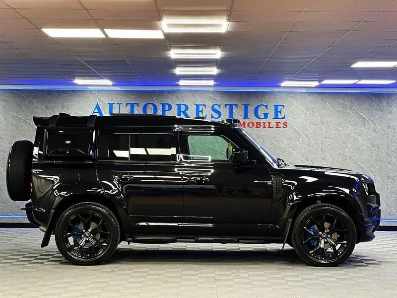 Used Land Rover Defender 250 HP (183 kW) 2024 Black SUV