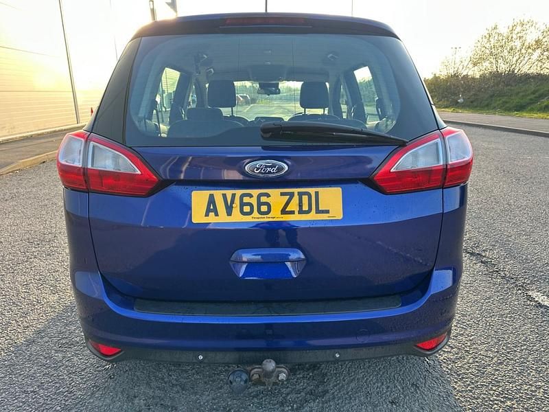 Usado Ford Grand C-Max Zetec 120 HP (88 kW) 2016 Azul Monovolume